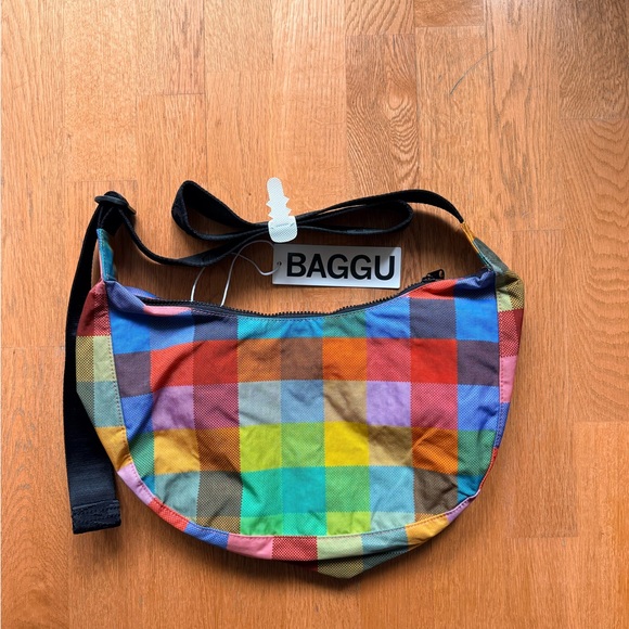 BAGGU Madras Medium Crescent Bag